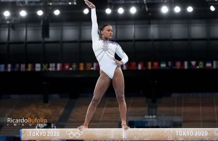 Rebeca Andrade conseguiu a medalha de prata para o Brasil