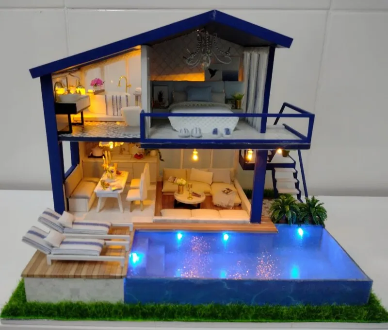 Casa de dois andares em miniatura