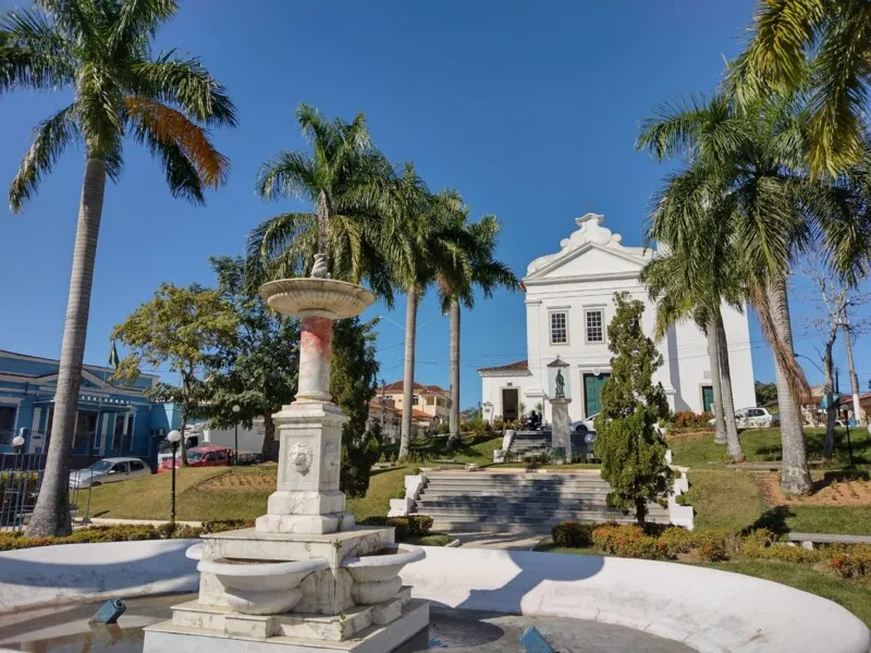Chafariz Imperial e a Matriz de N. S. da Conceição de Rio Bonito RJ