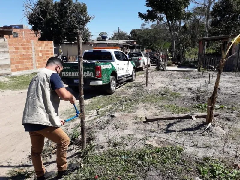 Duas notificações foram emitidas e cercas foram retiradas do local

