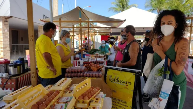 Feira funcionará todos os sábados, com 50 maricaenses expondo produtos de artesanato, moda artesanal, brechó, artigos religiosos e gastronomia