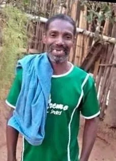 André Luiz usava calça jeans e blusa quadriculada verde quando desapareceu