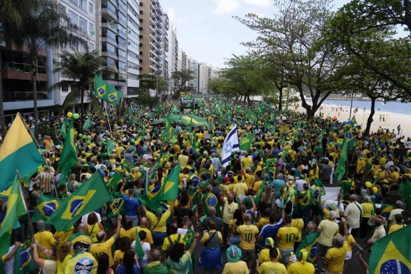 Centena de pessoas em Icaraí