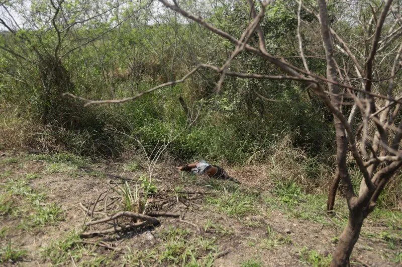Homem aparenta ter 30 anos e usava tornozeleira eletrônica