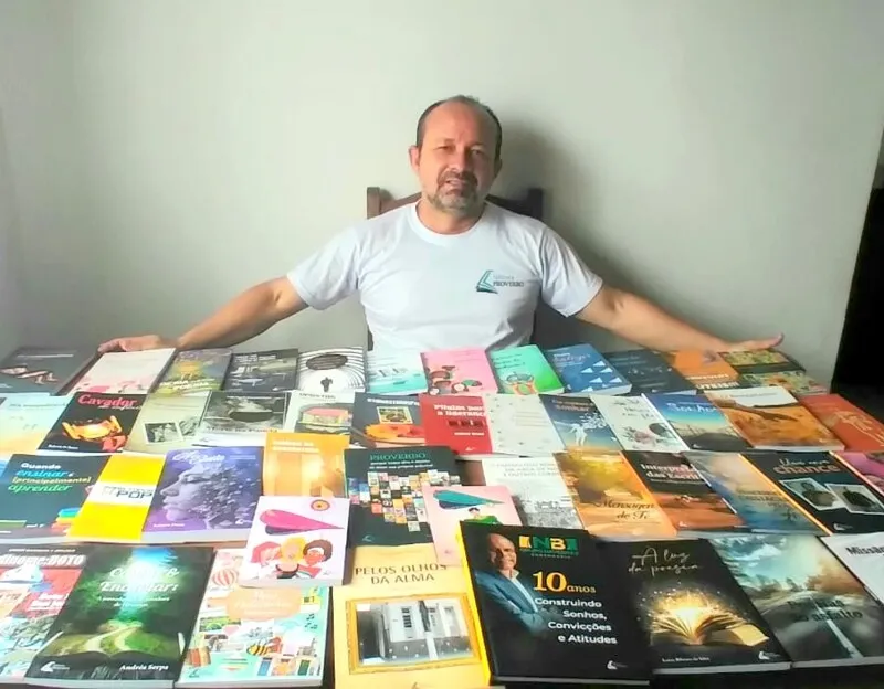 Vilson Ferreira, idealizador e sócio da Proverbo e os títulos publicados