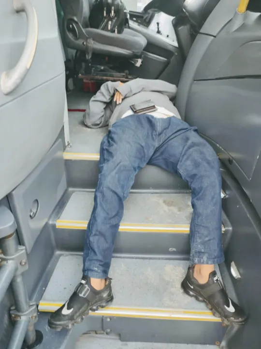 Homem morreu dentro do coletivo