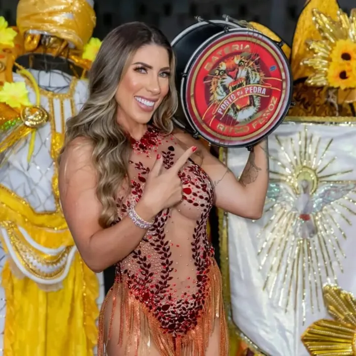  A festa começará às 22 horas com apresentação da escola de samba Império Serrano.