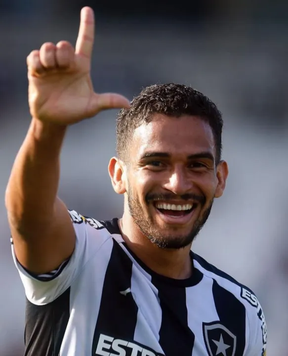 Marco Antônio foi um dos destaques no clássico