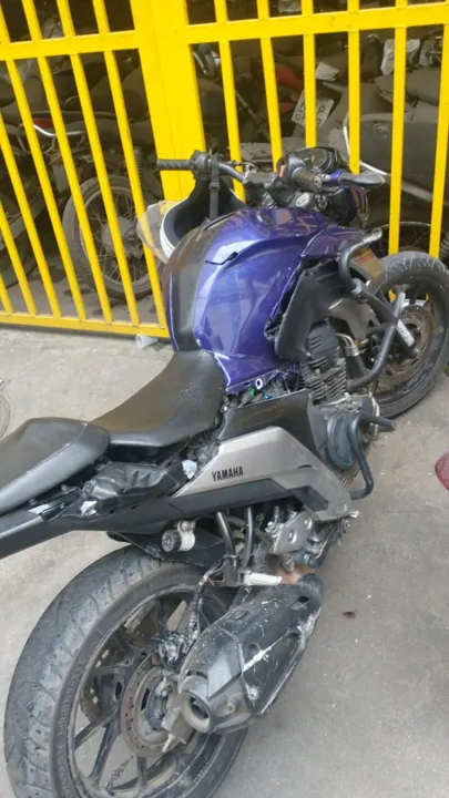 A cor original desta moto era branca