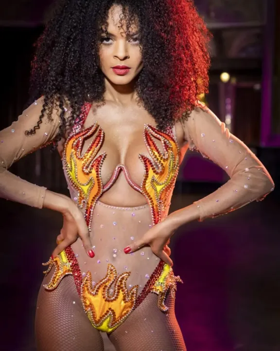 "É um desafio muito grande deixar seus compromissos na Croácia e dedicar 2 meses ao carnaval, mas o amor pelo tigre sempre fala mais alto",  comentou