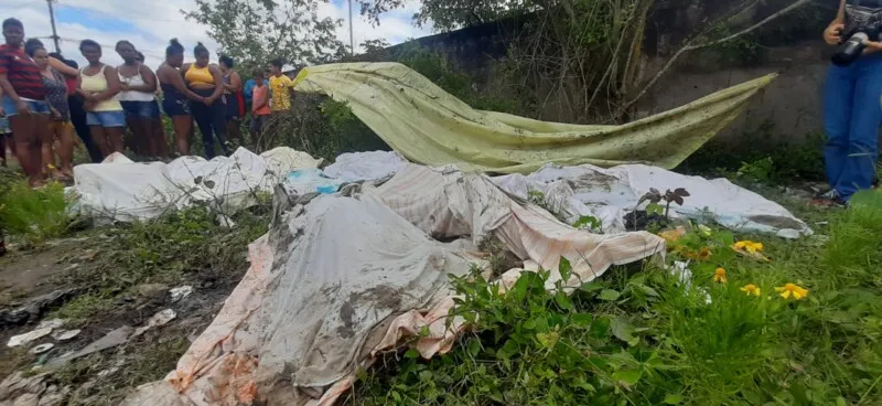 Os corpos foram encontrados com marcas de tortura