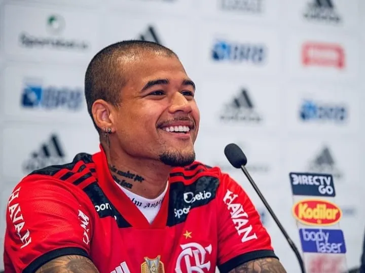 Kenedy, 25 anos