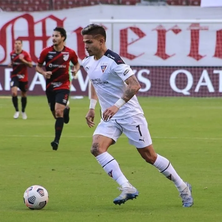 Luis Amarrilla durante partida pela LDU