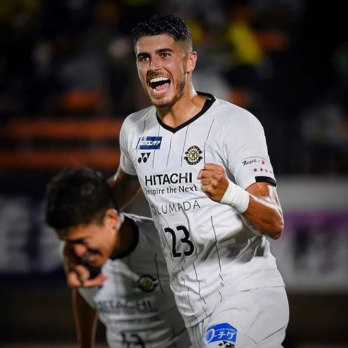 Pedro Raúl durante partida pelo Kashiwa Reysol, na temporada passada