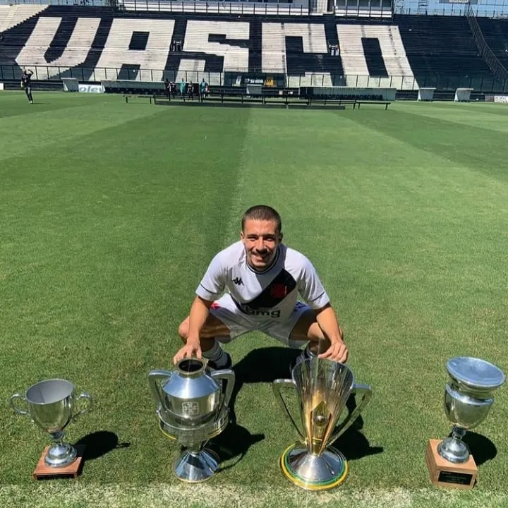 Caio Lopes em postagem de despedida do Vasco nas redes sociais