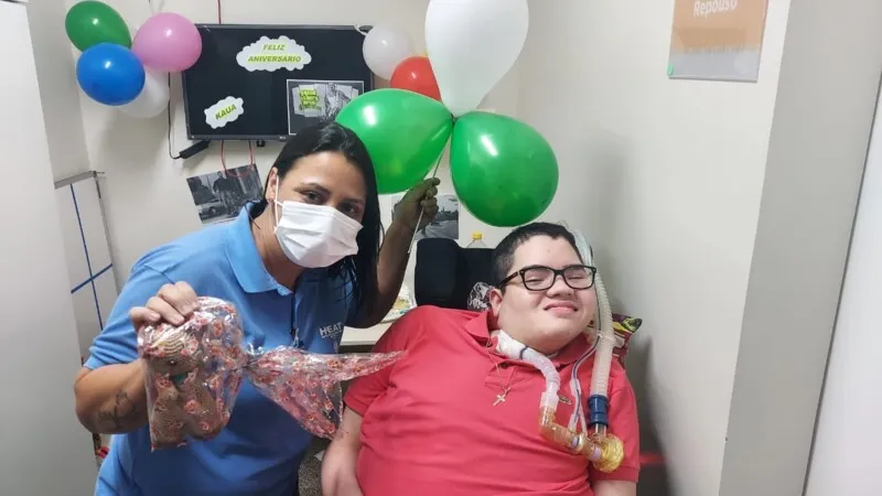 E também não foi a primeira festinha de aniversário no hospital: foi a 17ª