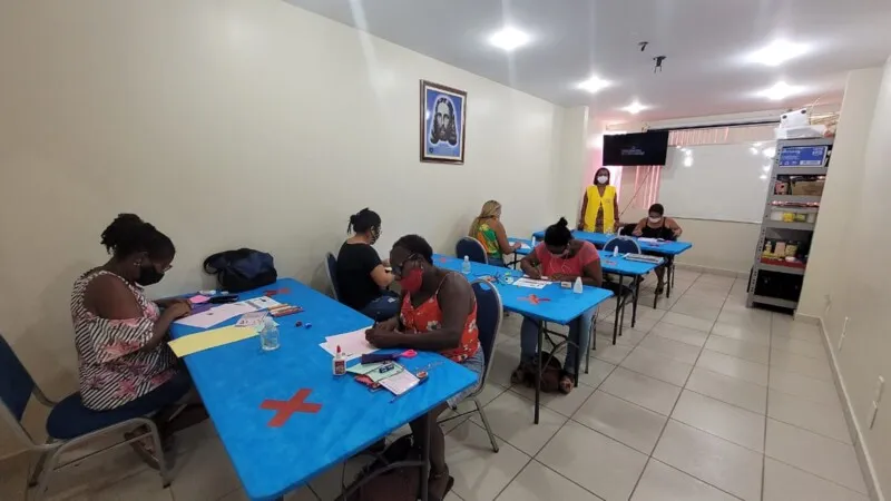 O Centro Comunitário de Assistência Social na cidade de São Gonçalo está localizado na Rua Coronel Moreira César