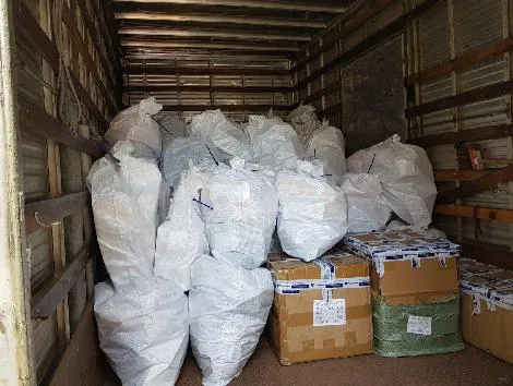 Mercadorias falsificadas, avaliadas em $ 2 milhões, foram apreendidas no Rio