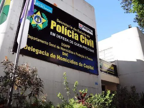 O caso segue sendo investigado pela Delegacia de Homicídios da Capital (DHC)