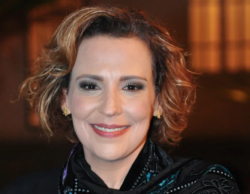 A atriz tem 54 anos