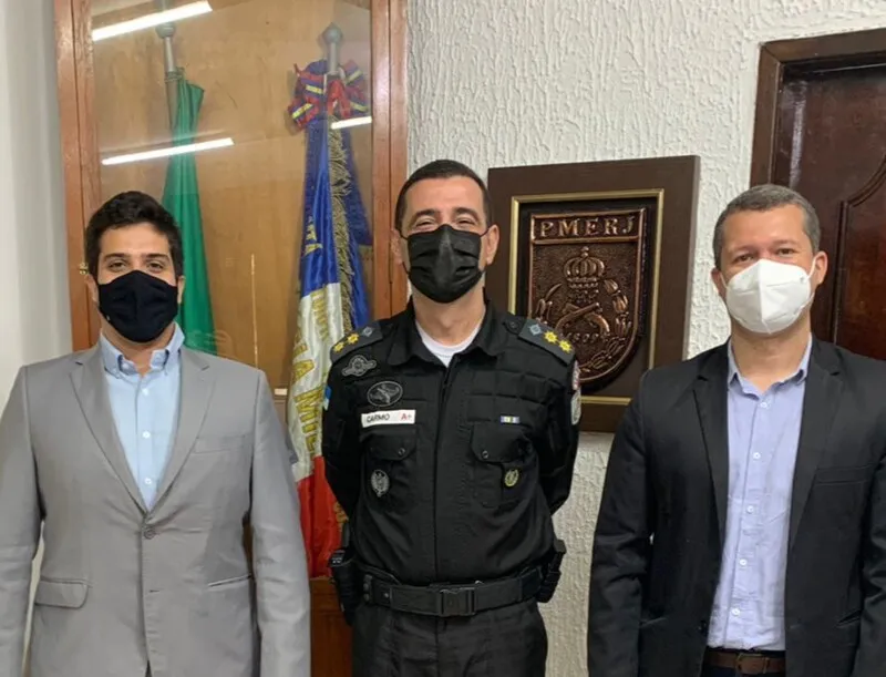 A parceria foi firmada com o 12º Batalhão da Polícia Militar e a equipe do Segurança Presente
