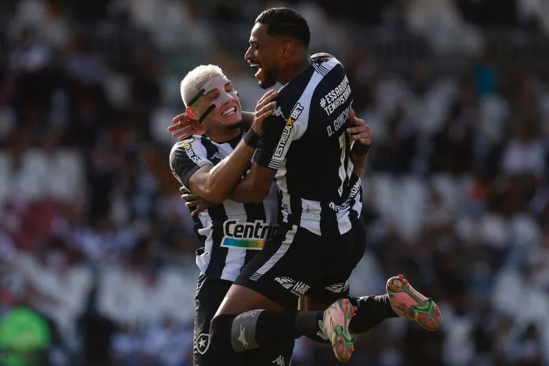 No primeiro turno, no Nilton Santos, o Botafogo bateu a Ponte Preta por 2 a 0