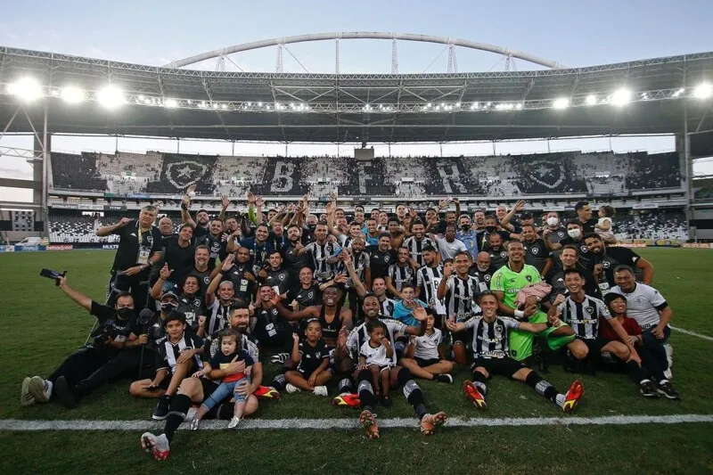 A vitória sobre o Operário, foi a 200ª do Botafogo no Nilton Santos