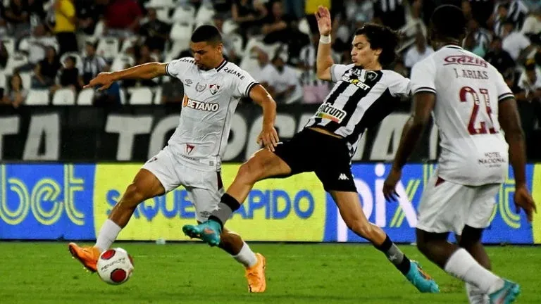 O jogo foi morno e o tricolor carioca mesmo em um dia ruim, levou a melhor