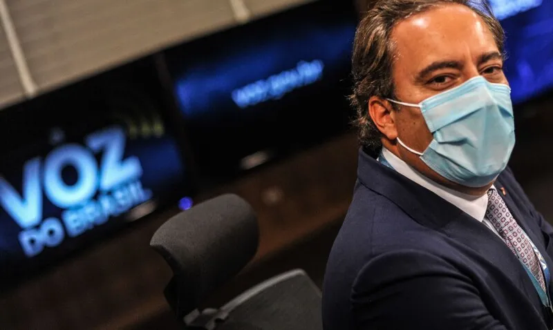 A expectativa é que 10 mil novos funcionários passem a integrar as agências da Caixa como colaboradores 
