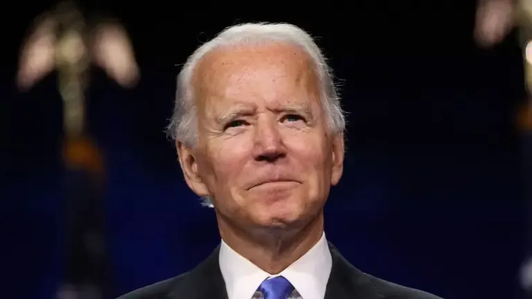Além disso, Joe Biden proibiu o uso de certas coisas vindas da Rússia.