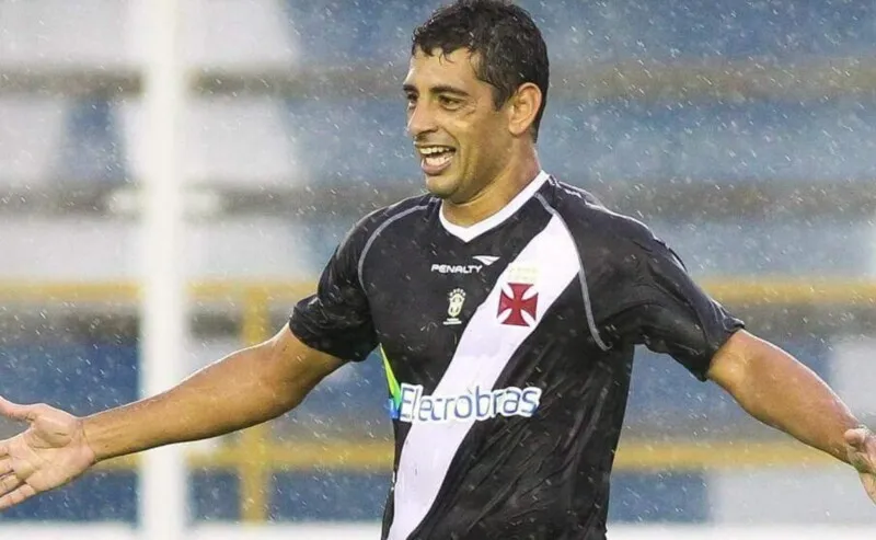 Diego Souza jogou pelo Vasco em 2011 e 2012