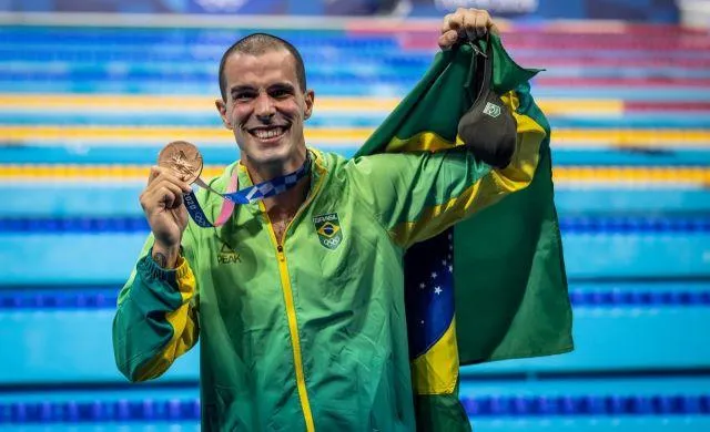 Bruno Fratus é medalha de bronze na natação do Brasil