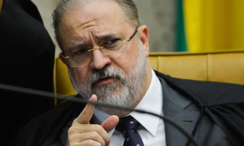 Procurador Augusto Aras testou positivo pela 2ª vez para covid-19