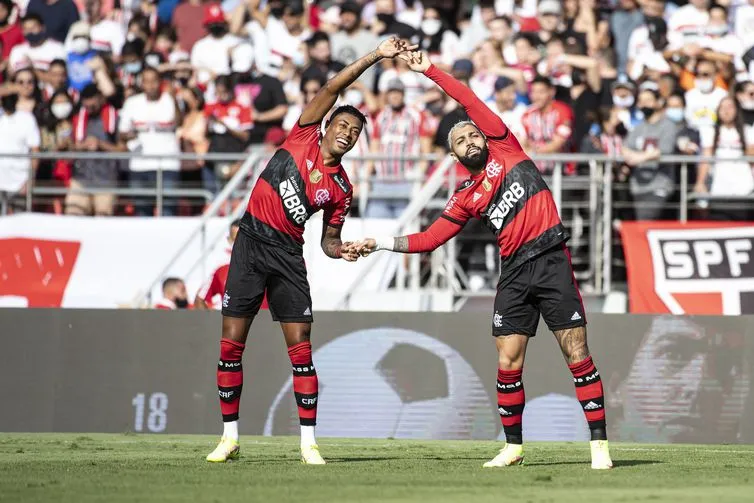 O Flamengo abriu o placar aos 23 segundos de partida