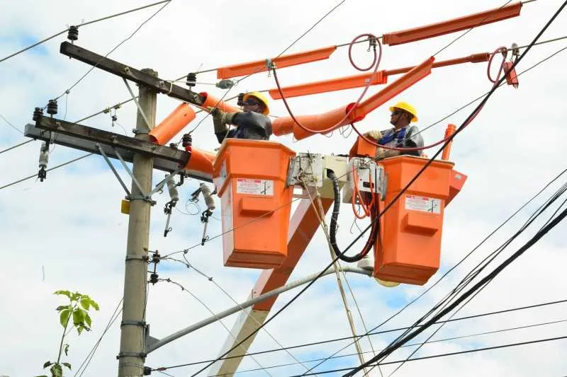 Seis foram presos em flagrante, sendo duas por furto de energia