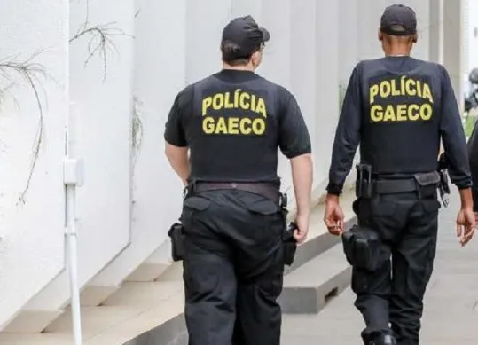 O objetivo é cumprir sete mandados de prisão, 12 de busca e apreensão e uma apreensão de adolescente