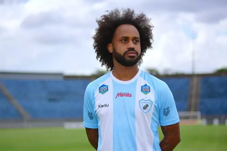 Jogador diz que membro da diretoria do Brusque o chamou de 'macaco'