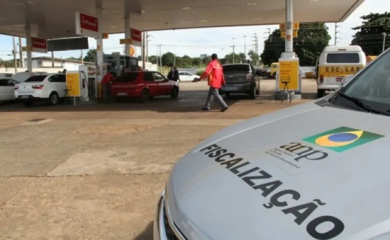 Operação da ANP fiscalizou 10 postos na cidade