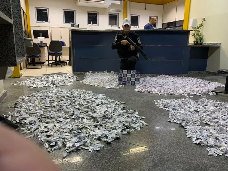 Homem que carregava o material foi preso e encaminhado para a 118ª DP