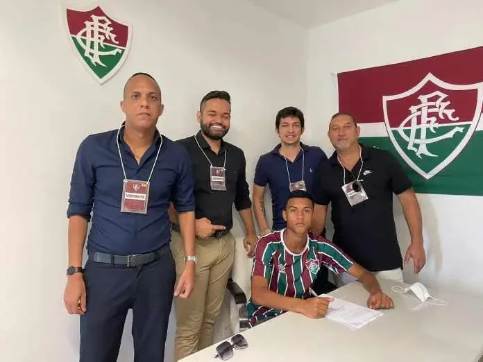 O jovem é destaque do Sub-15 tricolor e titular da Seleção Brasileira na categoria