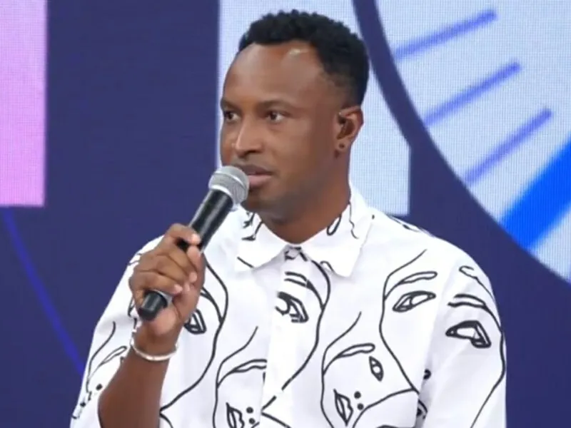 Cantor deixou claro que pensa em turnê com Péricles, não com o grupo