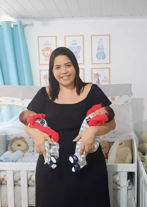 As crianças e a mãe estão bem e em casa