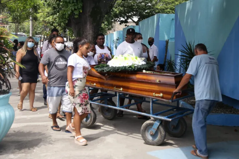 Muito abalada, a família não quis falar com a imprensa