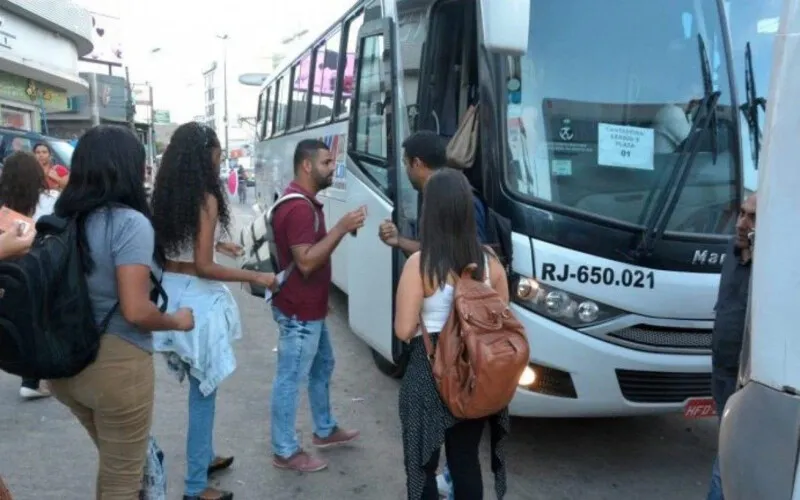 Prefeitura não dá uma data exata para o retorno dos ônibus e preocupa os alunos