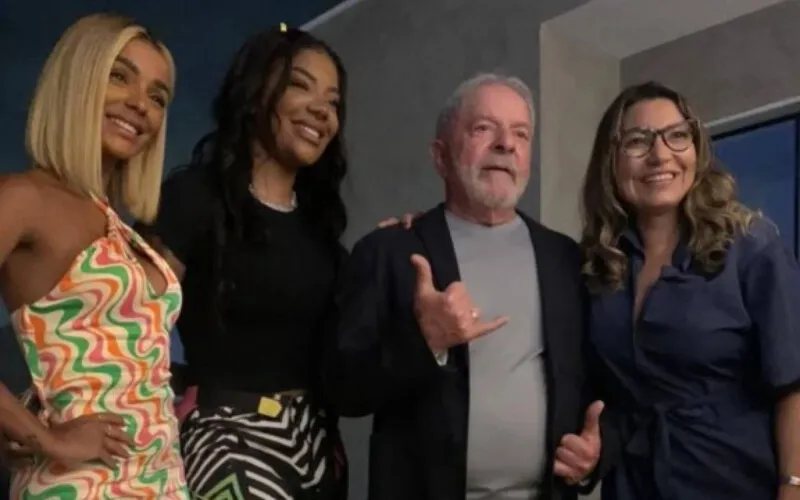 A cantora também convidou Lula para o projeto "Numanice"