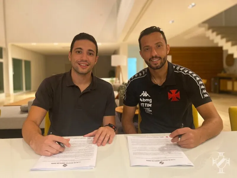 Nenê assina até dezembro de 2022
