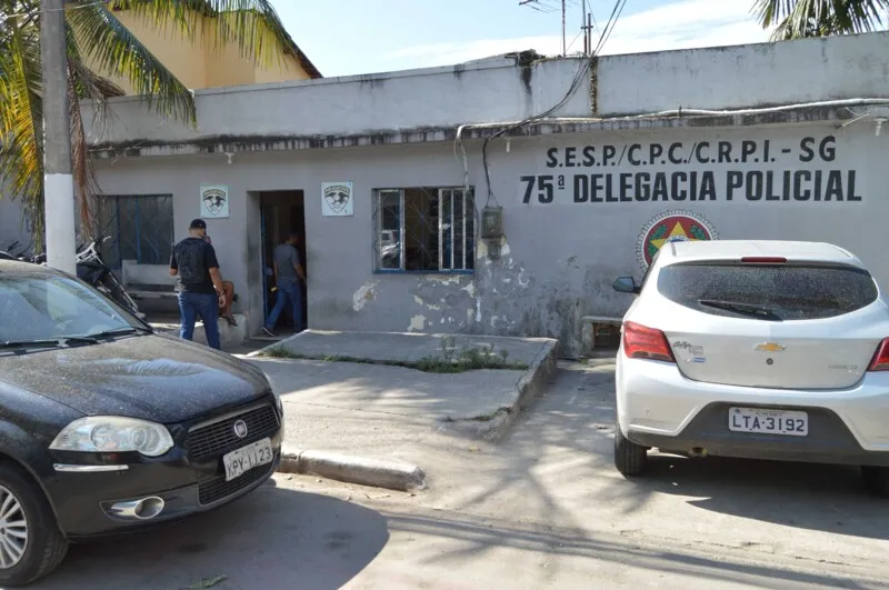 O acusado foi preso pela equipe da 75ª DP (Rio do Ouro)