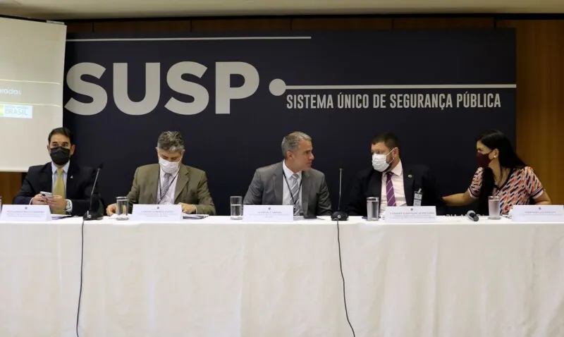 Foram 13.424 denúncias de violência contra idosos apuradas em todo o país