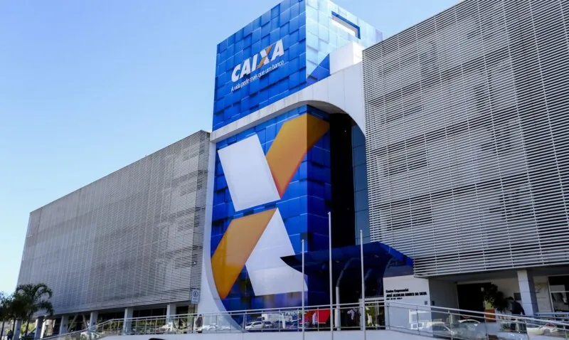 Também hoje, o Banco do Brasil libera o abono salarial para os trabalhadores do setor público com inscrição de final 5