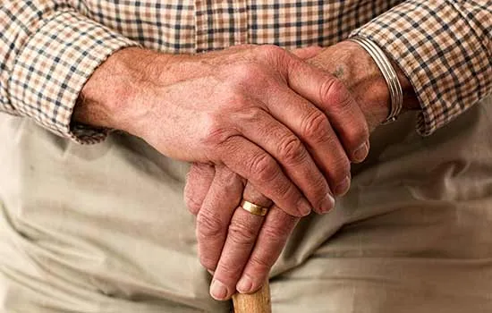 Imagem ilustrativa da imagem Prioridade nos processos administrativos para idosos vira lei em Maricá
